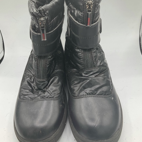 “OLANG” WITH INTEGRATED ICE GRIPS  Black Winter Ankle Boot. - Picture 2 of 15